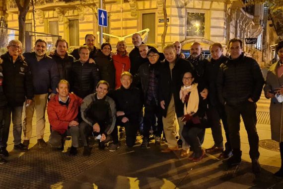 Adultos -CENA CON ANTIGUOS ALUMNOS DE BANZAI-1920 _Comp